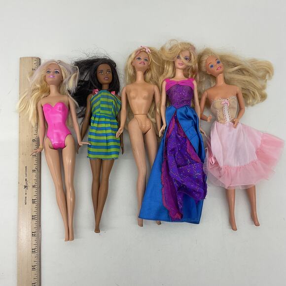 Mattel Barbie & Others Mixed Loose Fashion Play Dolls LOT - Picture 2 of 4